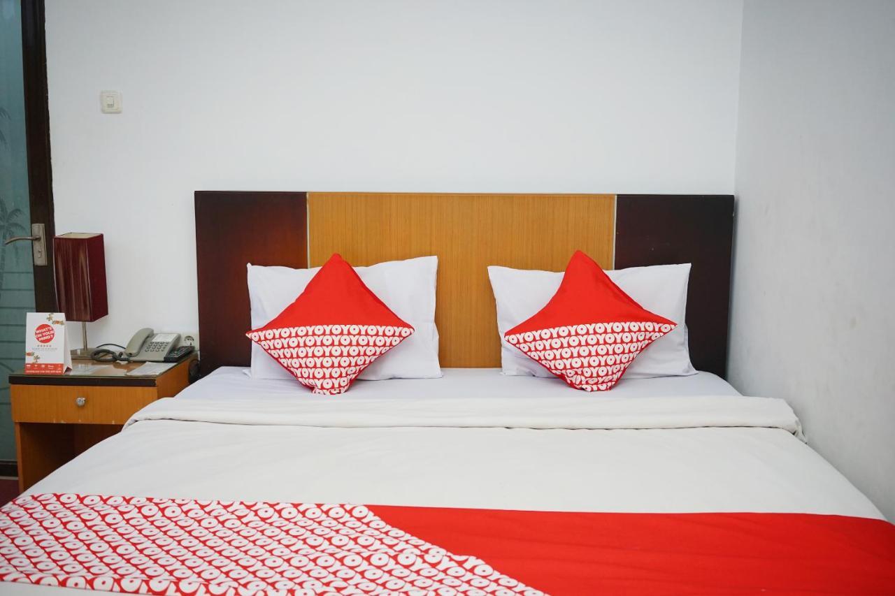 Oyo 2291 Hotel Bahagia Макасар Экстерьер фото